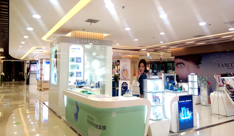 調整升級后,華億國際購物中心更具國際風范